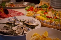 Hot and cold buffet for the players