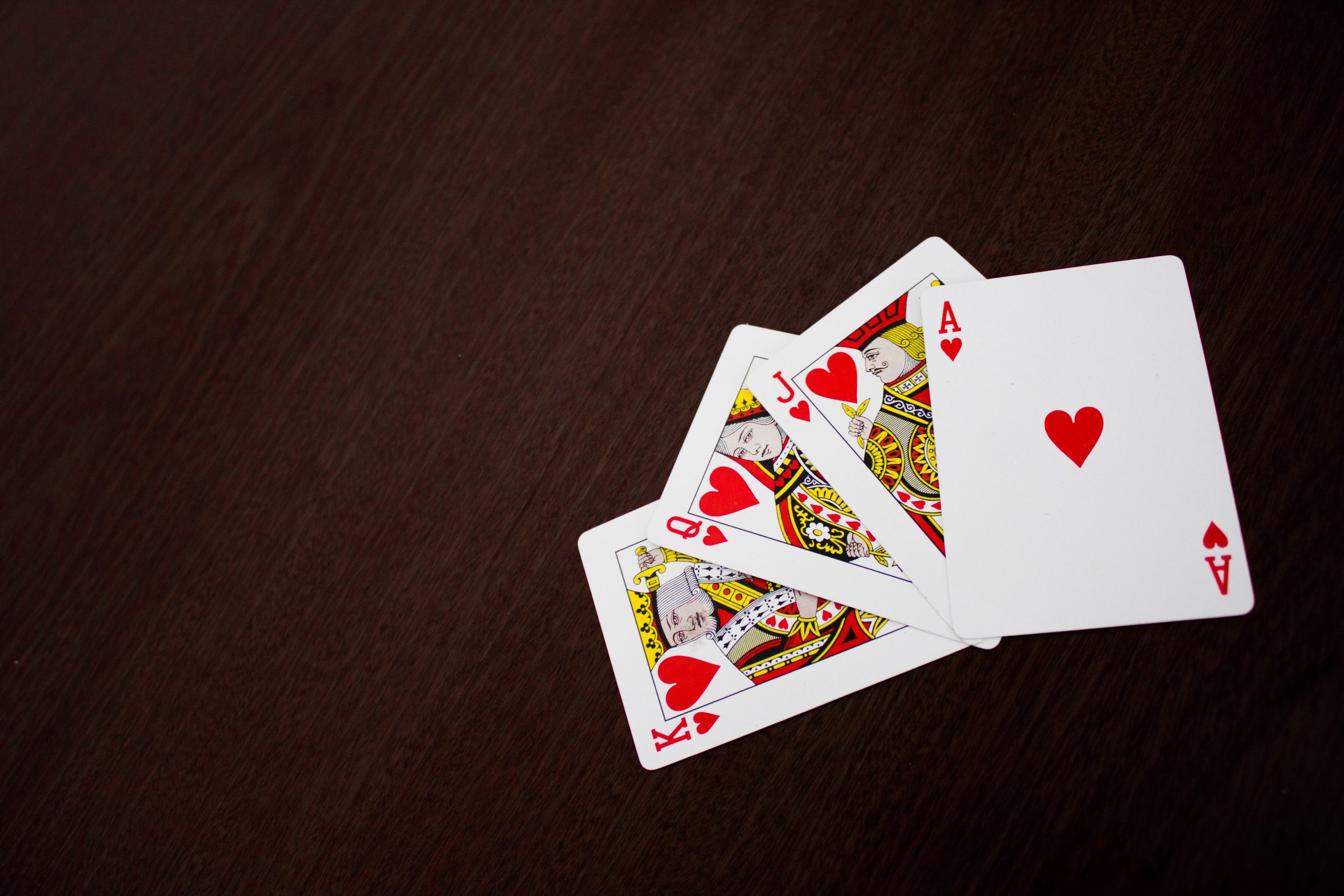 The Ultimate Guide to Playing Poker at Online Casinos